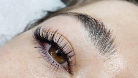 Extensiones de pestañas YY y W